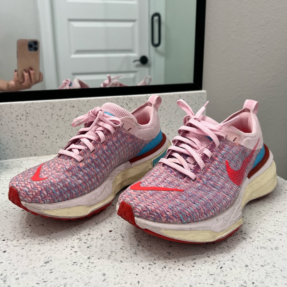 Nike Womens Invincible Run 3 Running shoes